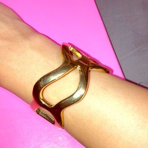 Gold bracelet